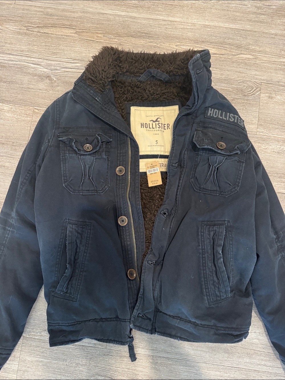 Hollister Navy Blue Jacket with Brown Sherpa Lining NWT